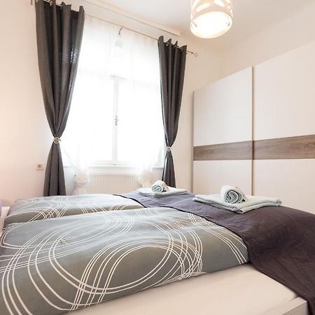 شقة French Balcony - 45M² - Szeneviertel فيينا المظهر الخارجي الصورة