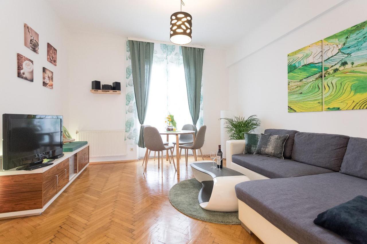 شقة French Balcony - 45M² - Szeneviertel فيينا المظهر الخارجي الصورة