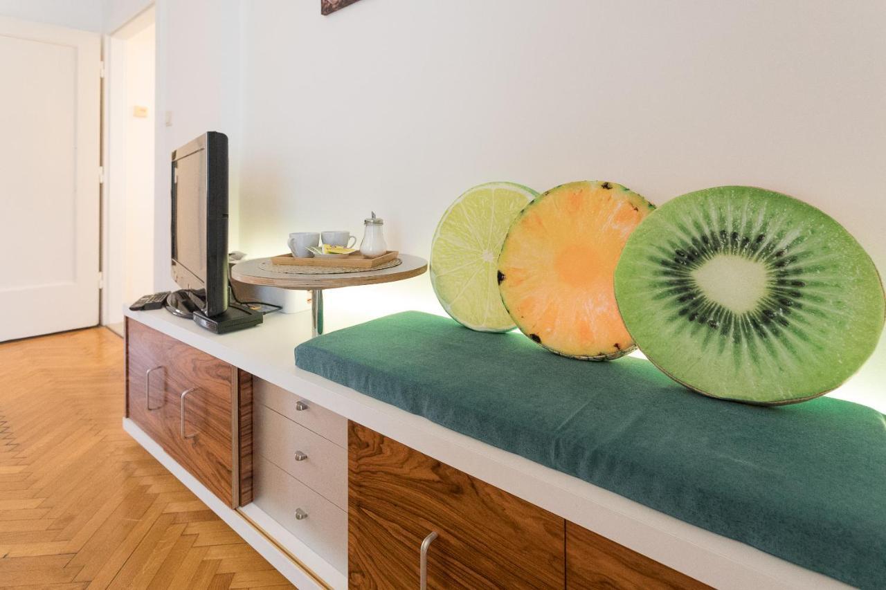 شقة French Balcony - 45M² - Szeneviertel فيينا المظهر الخارجي الصورة